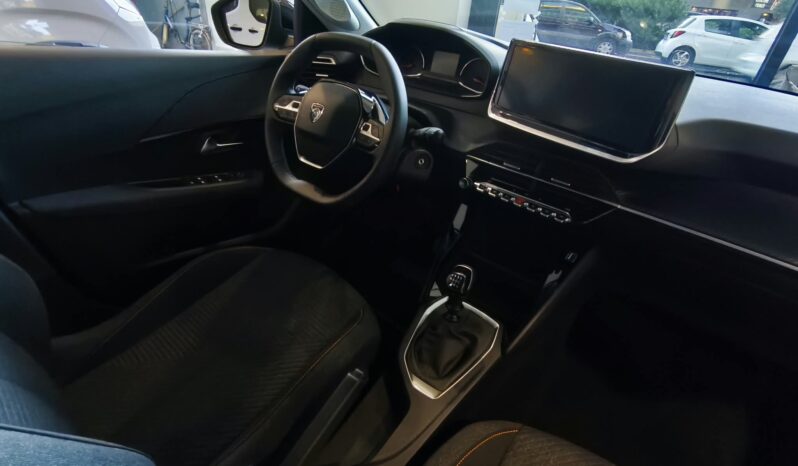 Peugeot 208 Benzina KM0 pieno